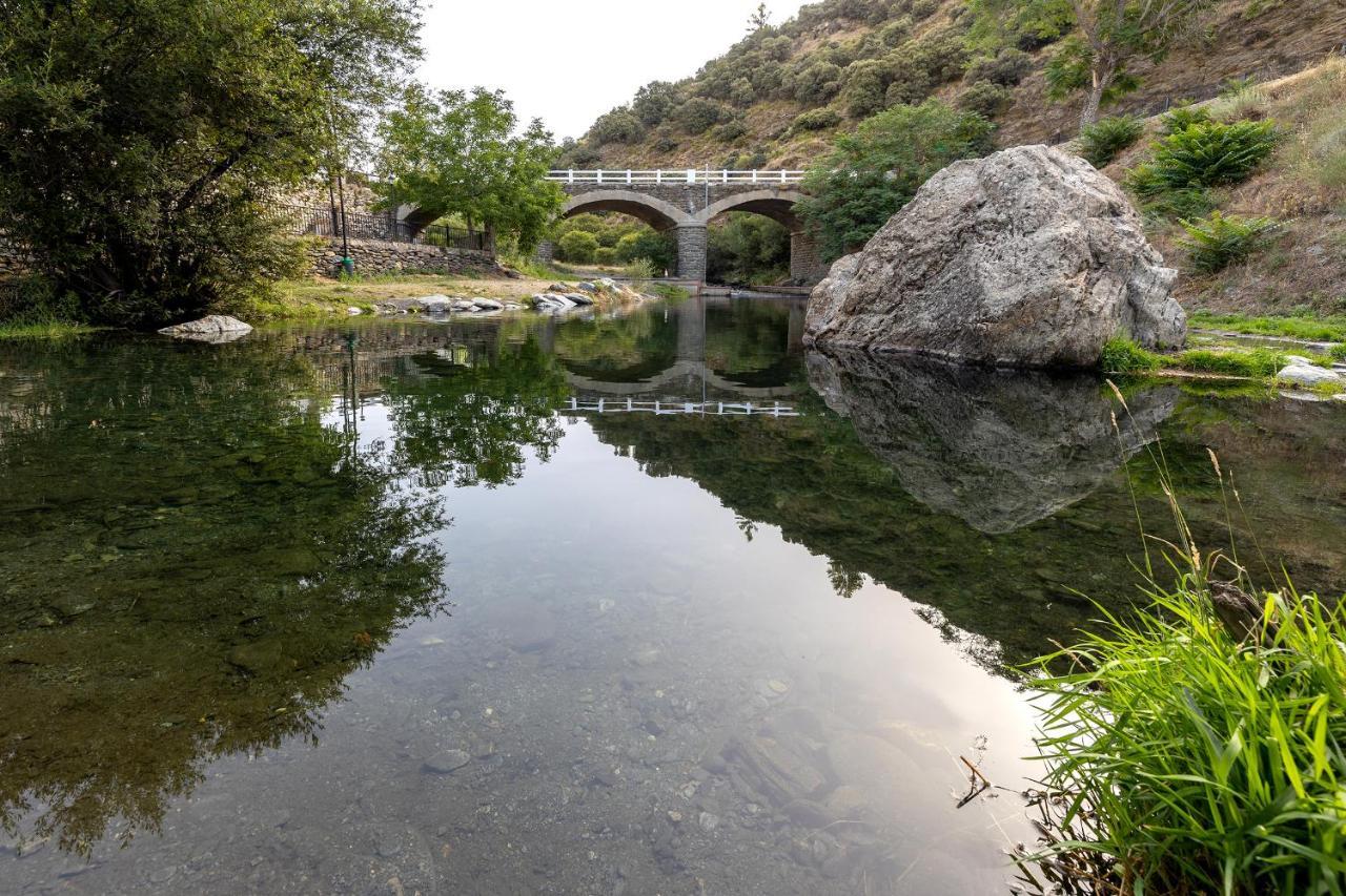 Casa Rural El Fuerte De Atabuey Trevélez 外观 照片