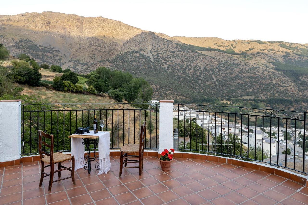 Casa Rural El Fuerte De Atabuey Trevélez 外观 照片